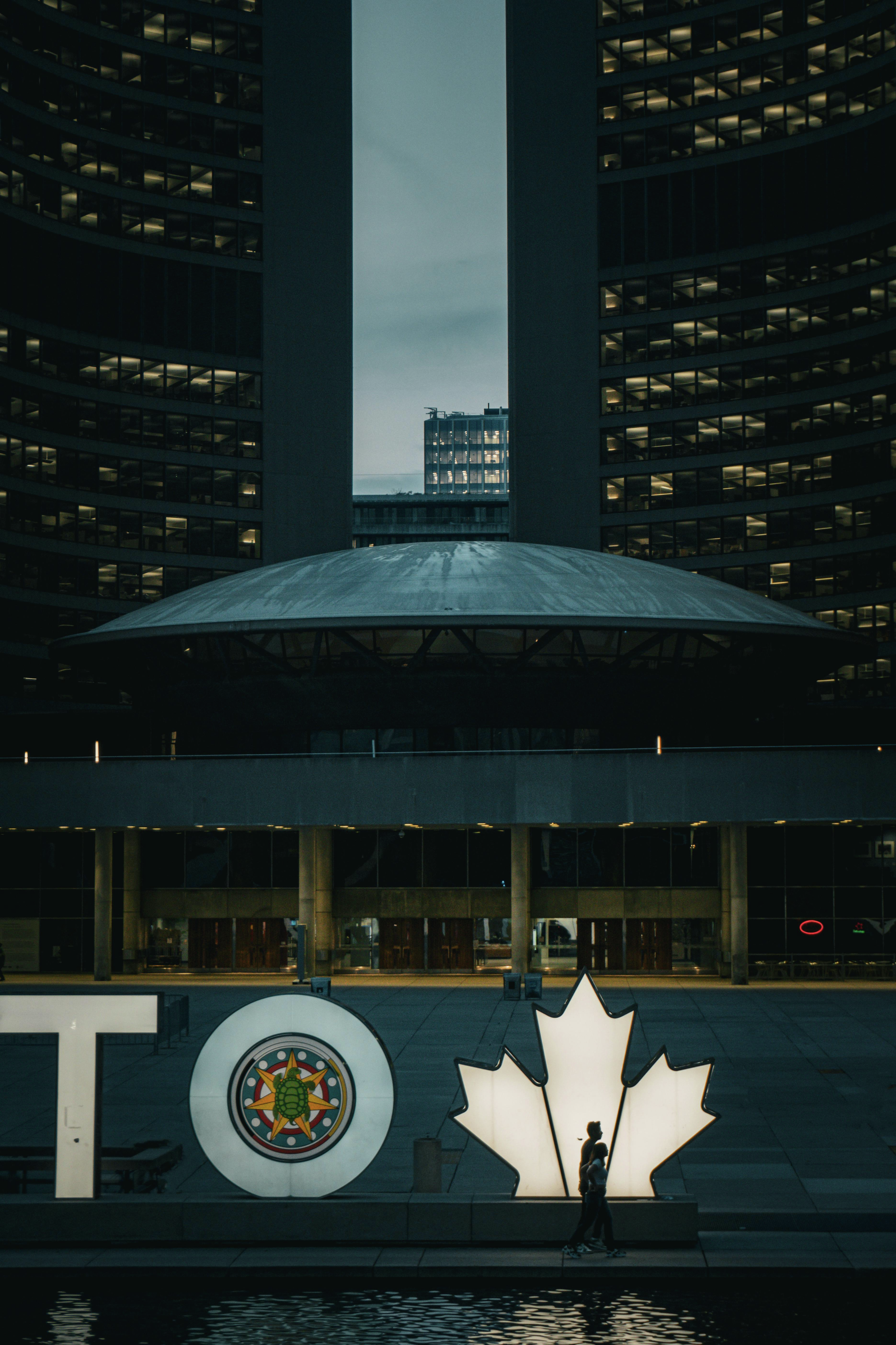 Toronto Star City Hall Reporter Kate Allen tells @JohnTory on @MooreintheAM about an investigation into how the 'strong mayor powers' Premier Doug Ford brought to Ontario four years ago have actually been used. episode artwork
