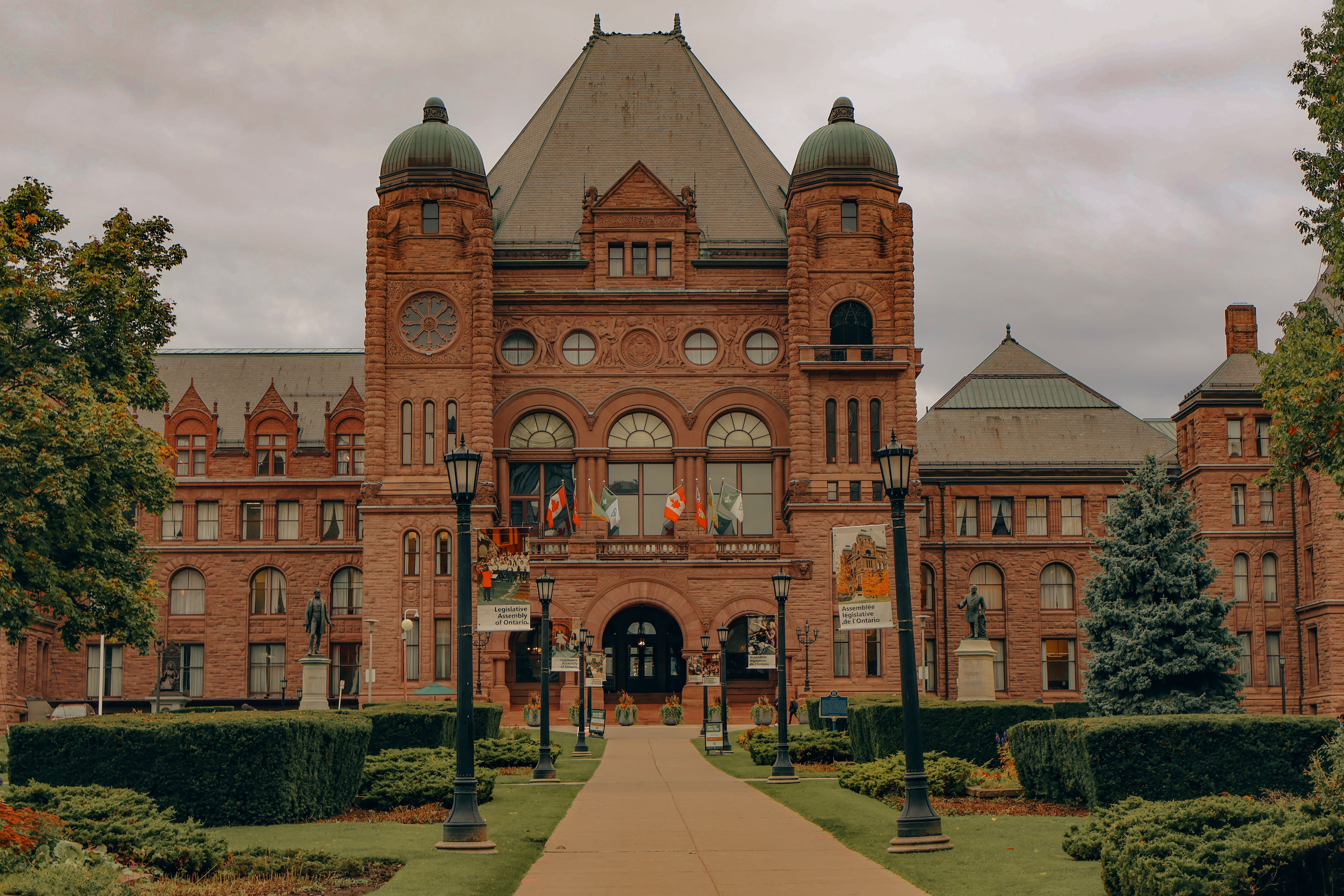 The Morning Brief with Deb Hutton: reflections on 9/11 two and a half decades later, Ontario Science Centre lays off entire science department, Premier Doug Ford to make several changes to his cabinet, and Carney says Canada still ready to make a fair deal. episode artwork