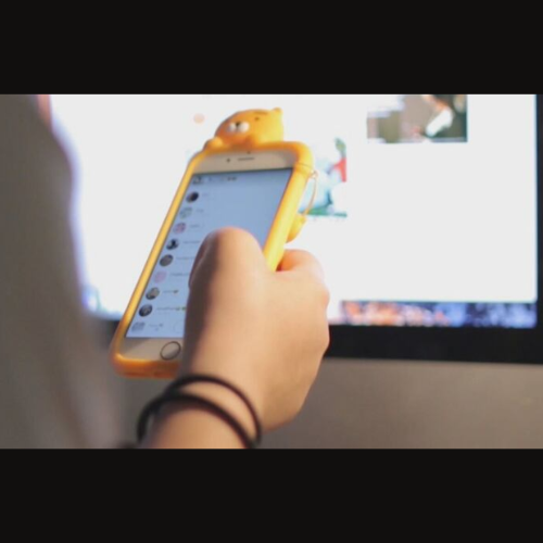 Should there be screen time limits for students while in school?