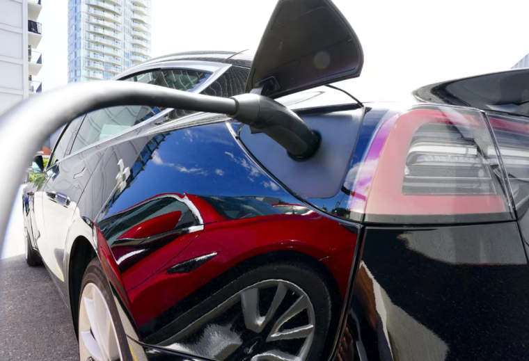 Ottawa Scrapping the EV mandate episode artwork