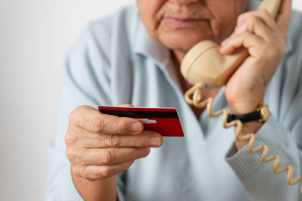 New Montreal pilot project offers fraud awareness courses for seniors