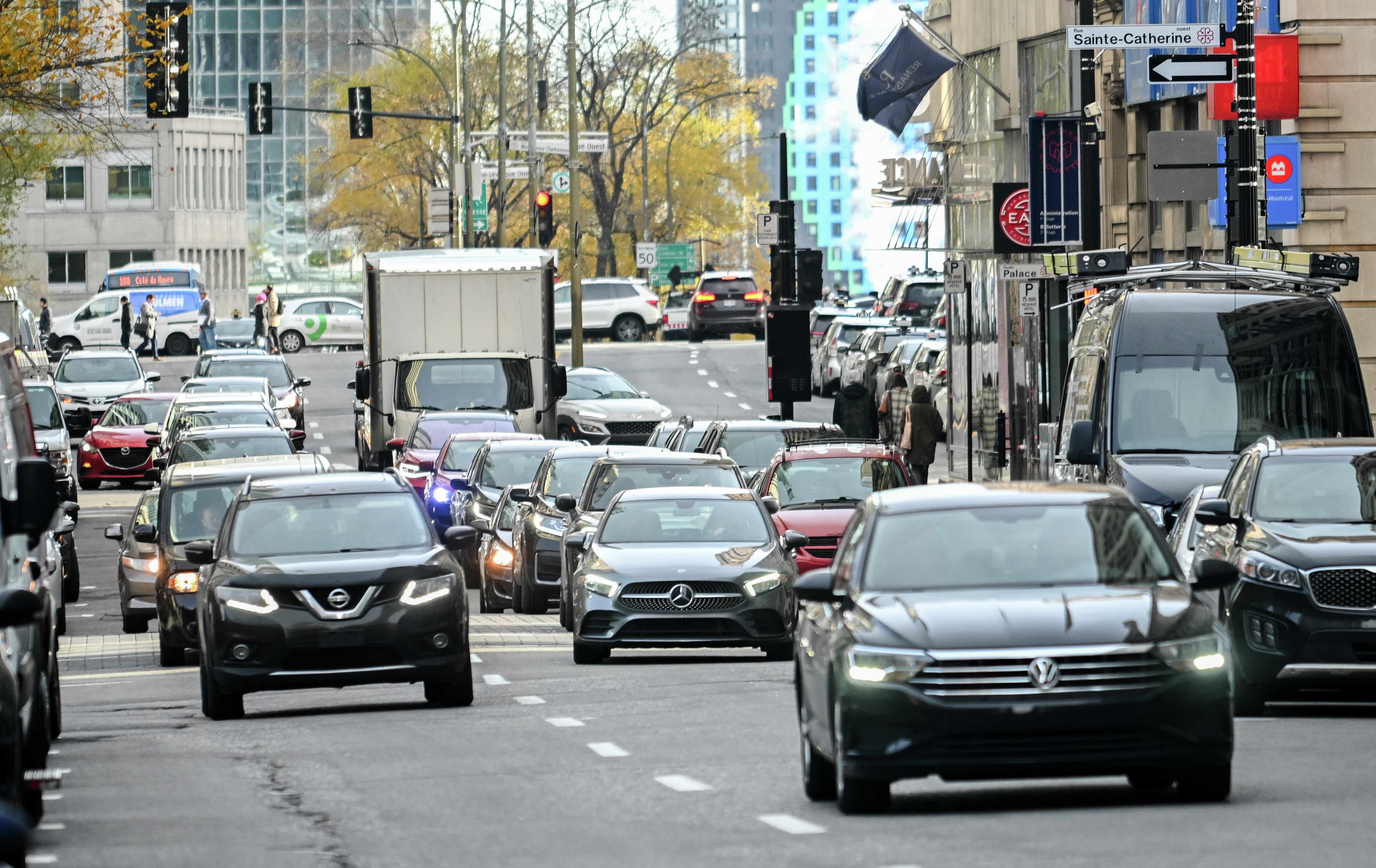 Why does it feel like traffic rules are not being enforced in Montreal? episode artwork