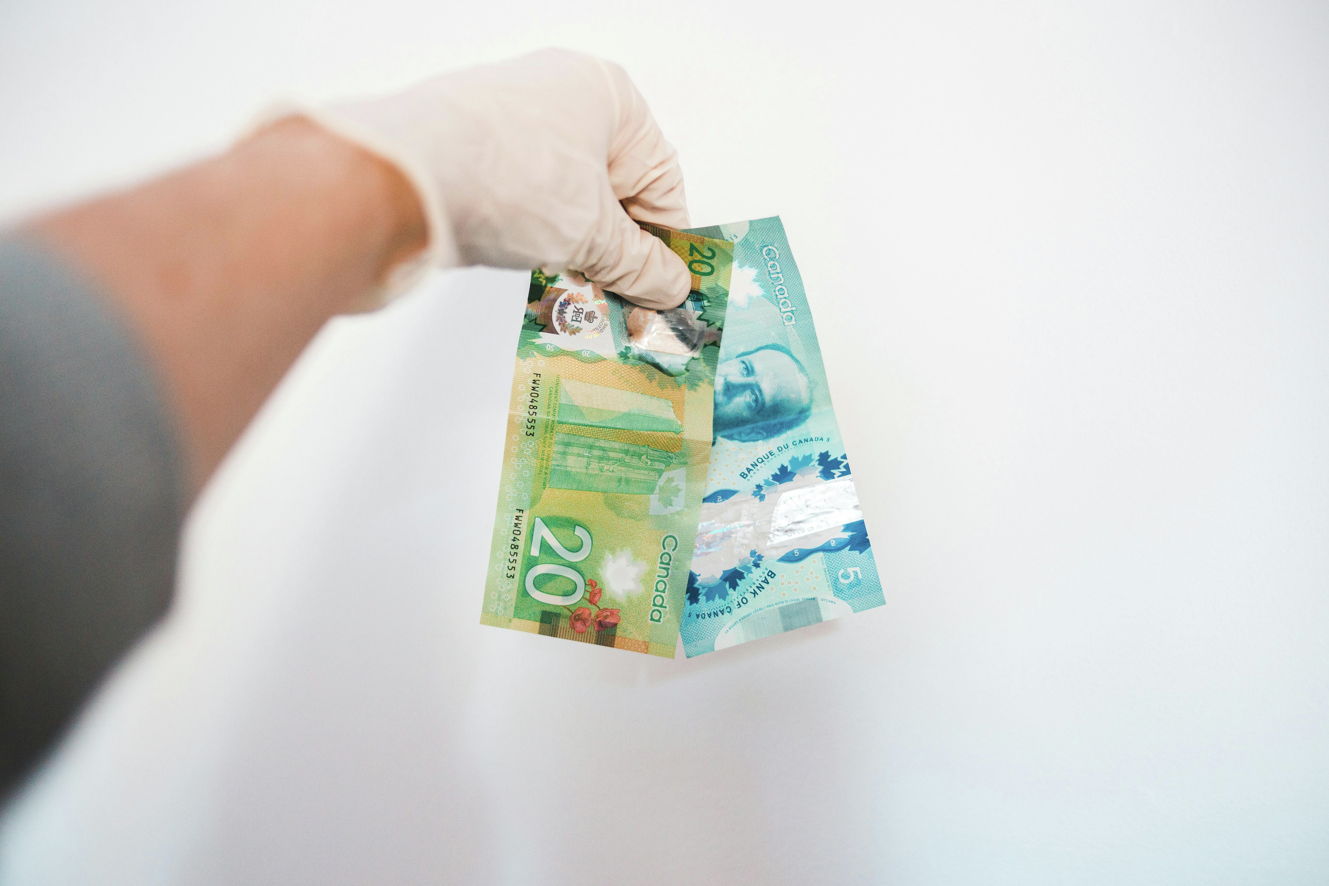 Here's how you can protect yourself from counterfeit money episode artwork