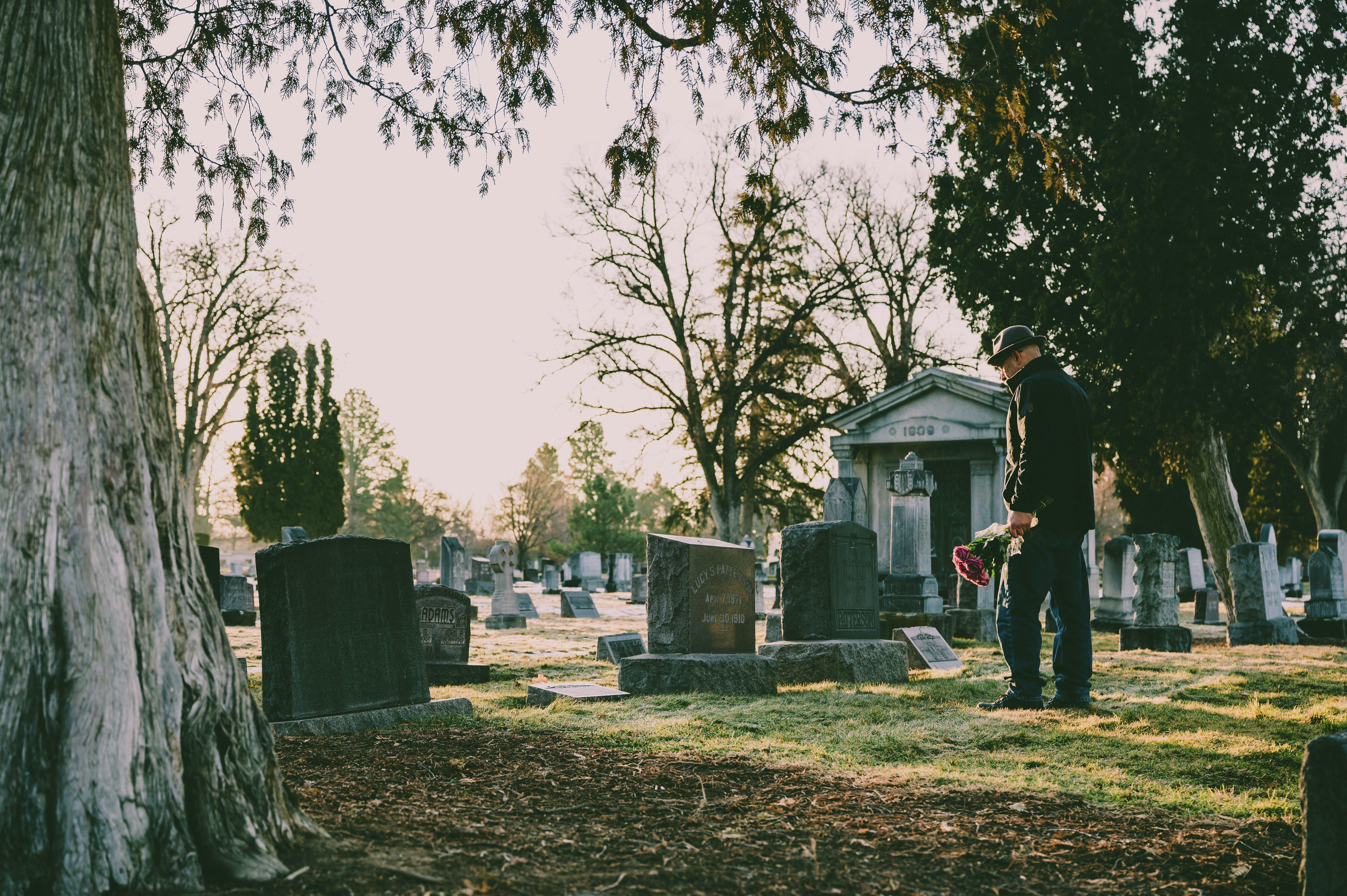 Montreal's Notre-Dame-des-Neiges Cemetery will soon host immersive nighttime tribute walks