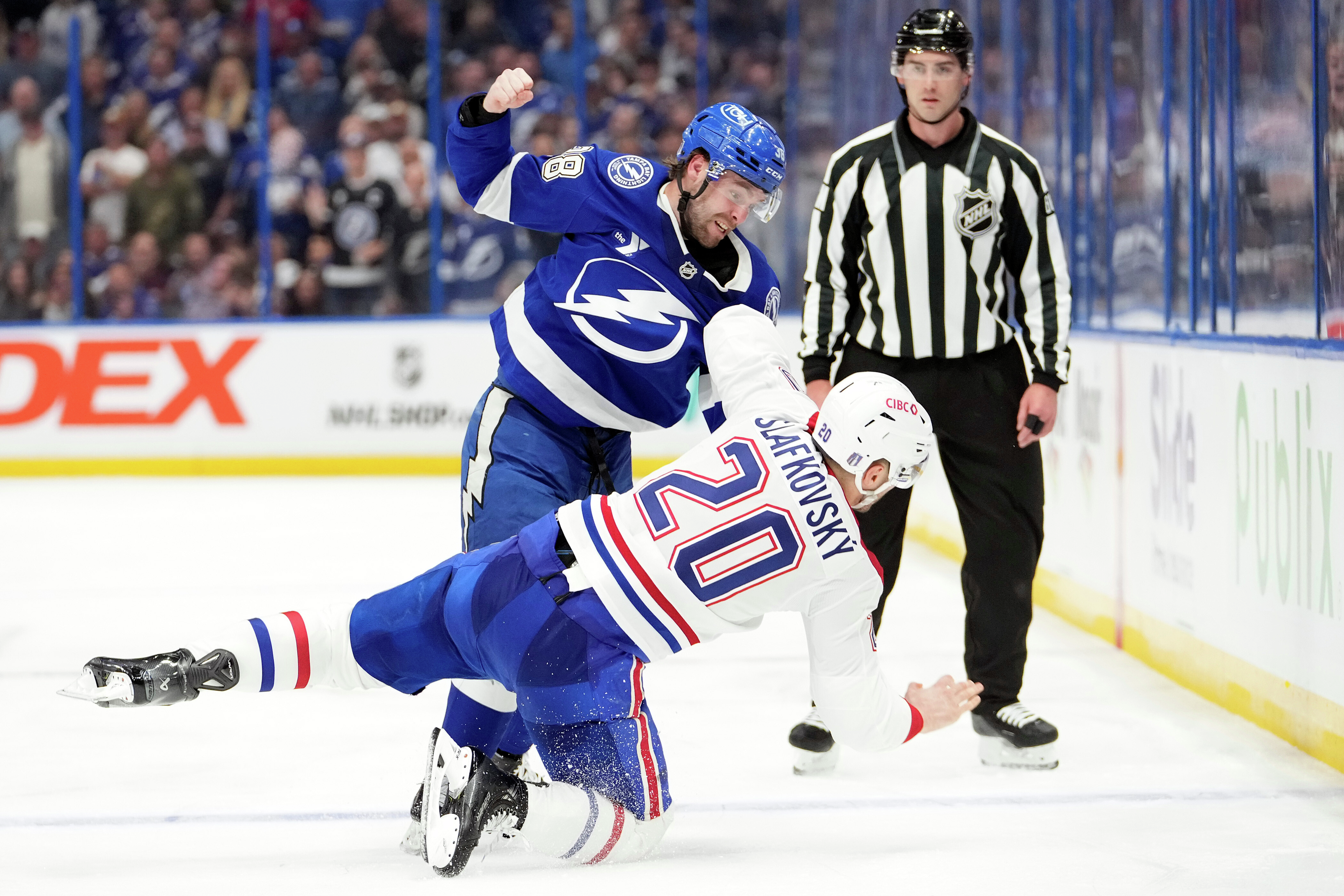 McGuire: Slafkovsky wasn't the same after the fight with Hagel episode artwork