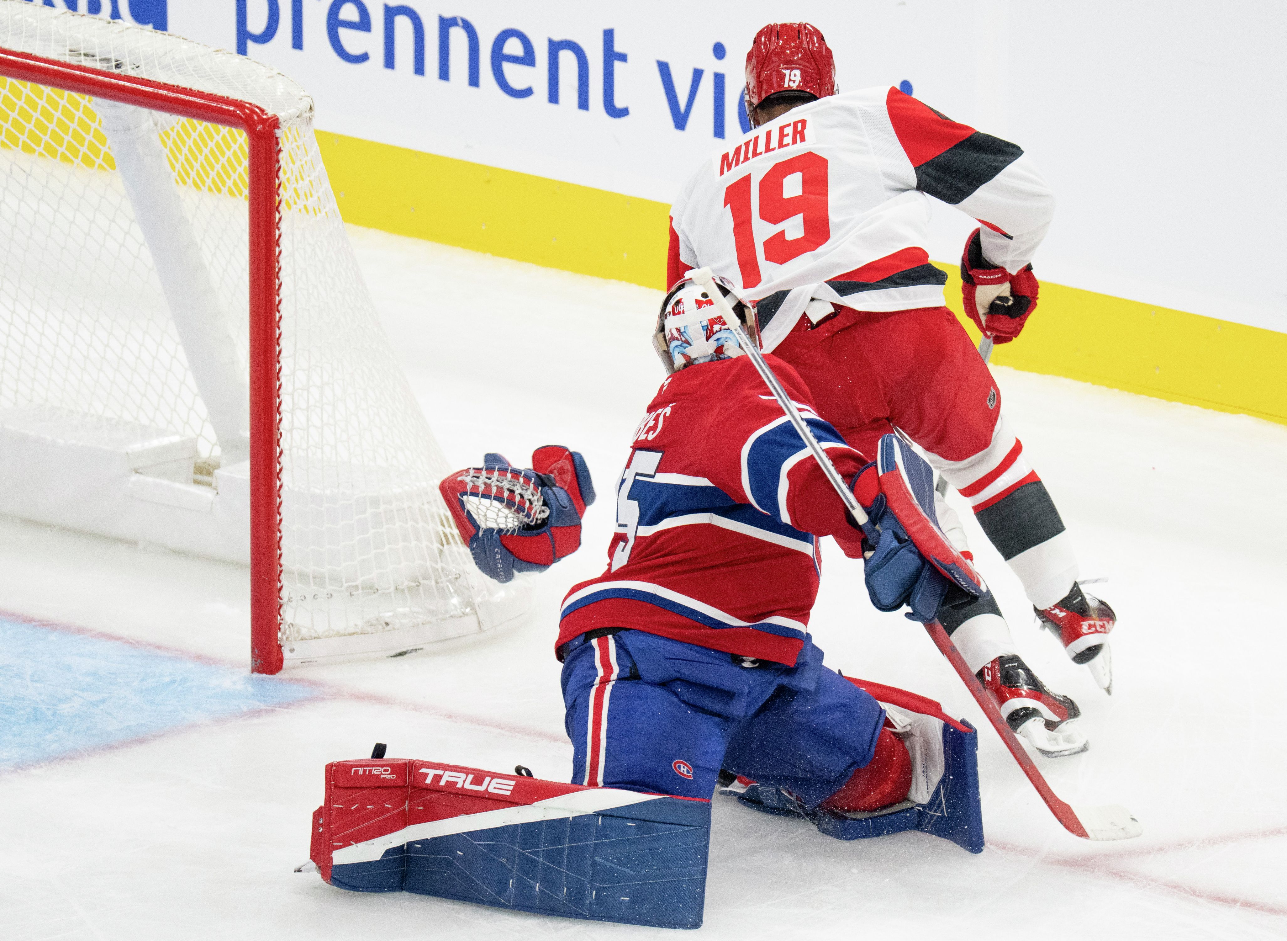 The Canadiens struggle in home opener to the Hurricanes episode artwork
