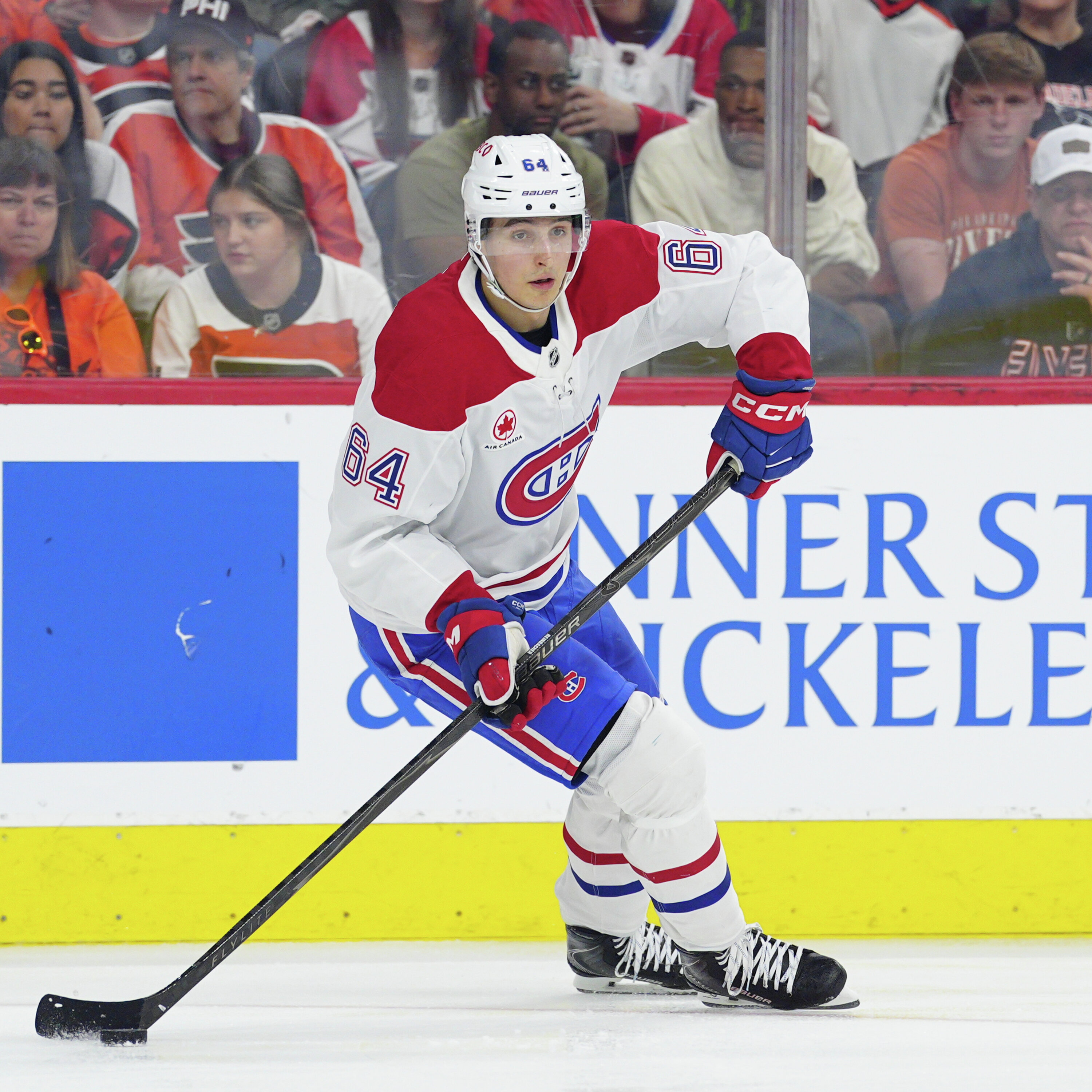 Aaron Ward: Reinbacher needs a simple game next to Hutson!