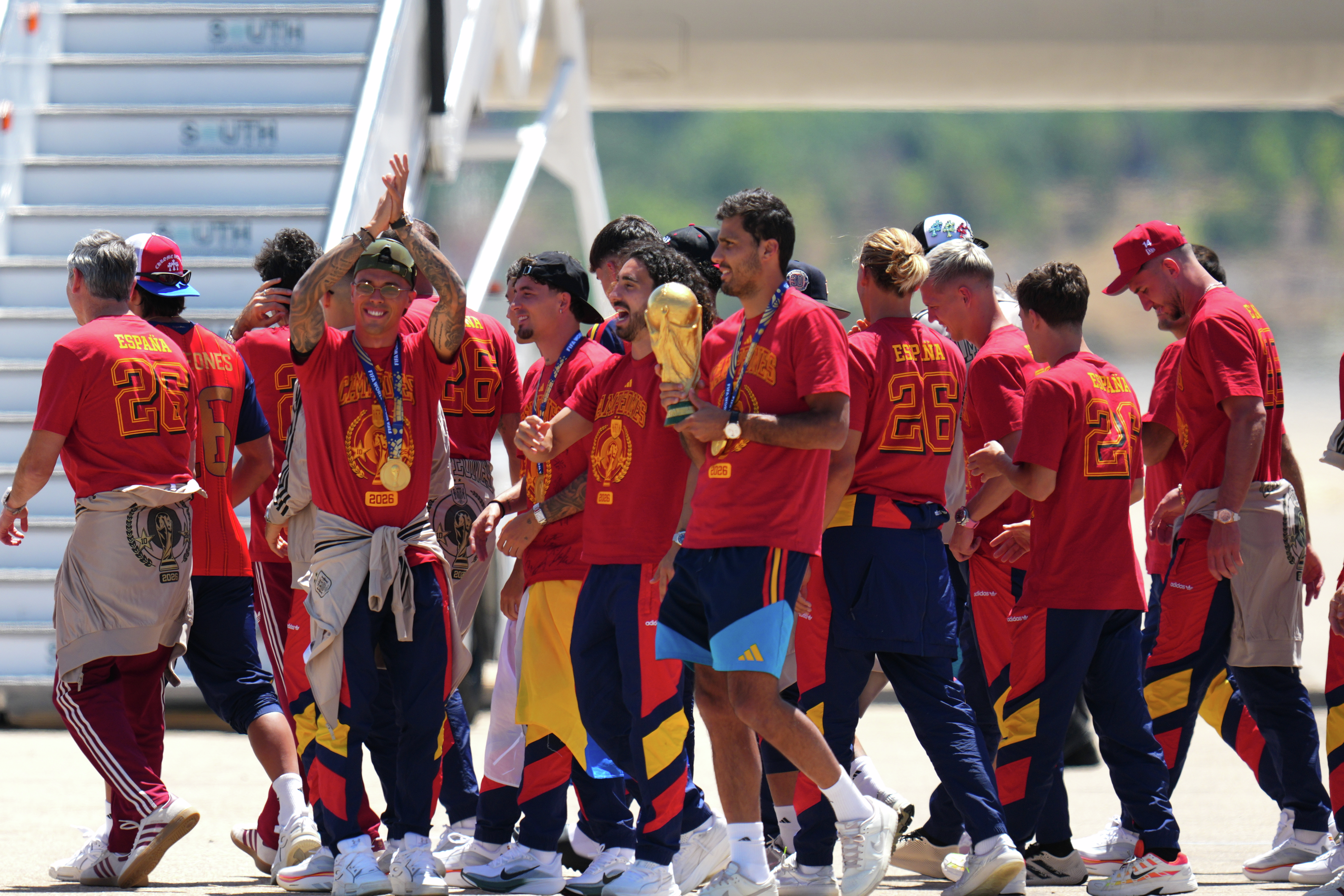 Hour 1 - Spain takes down Argentina and Messi in the World Cup final