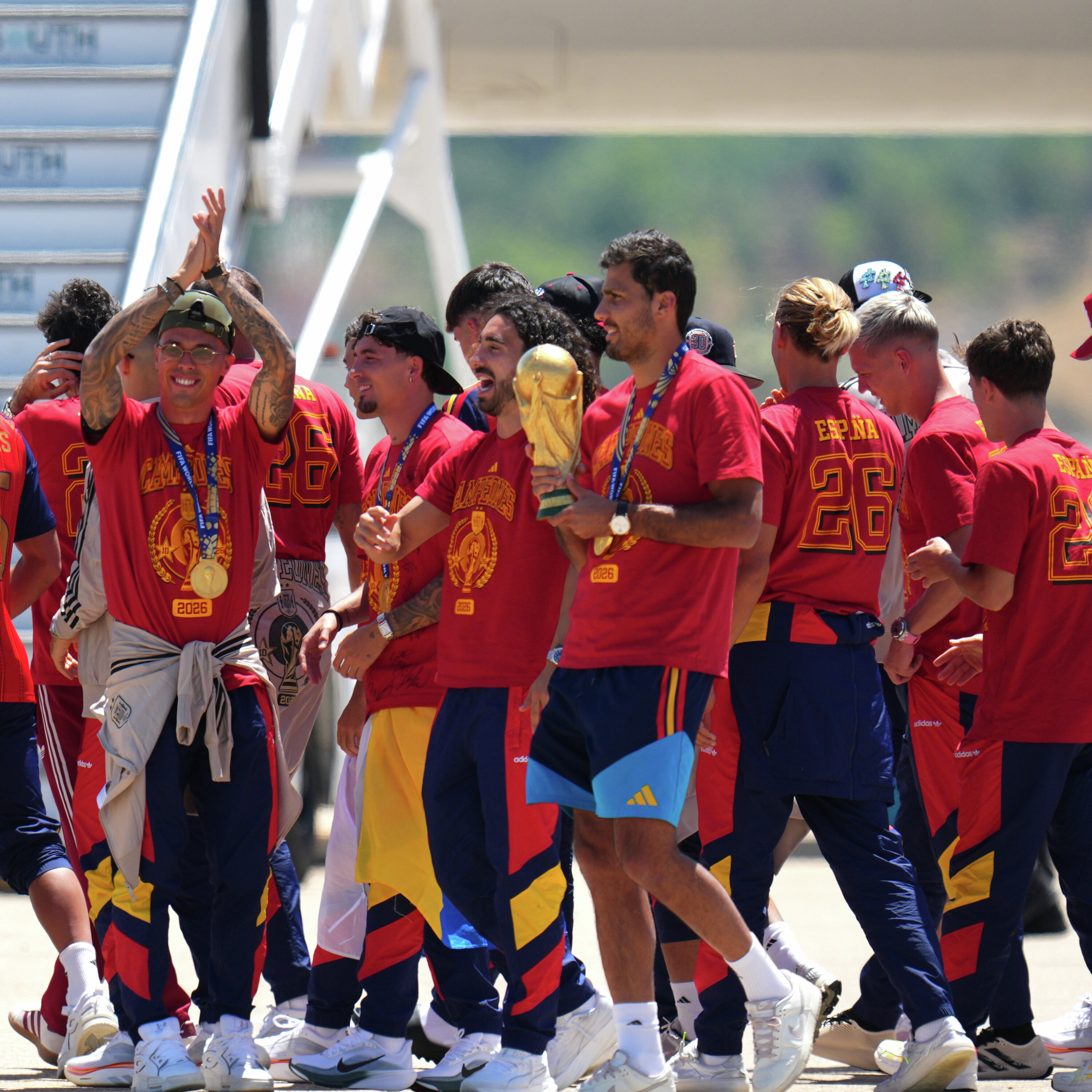 Hour 1 - Spain takes down Argentina and Messi in the World Cup final