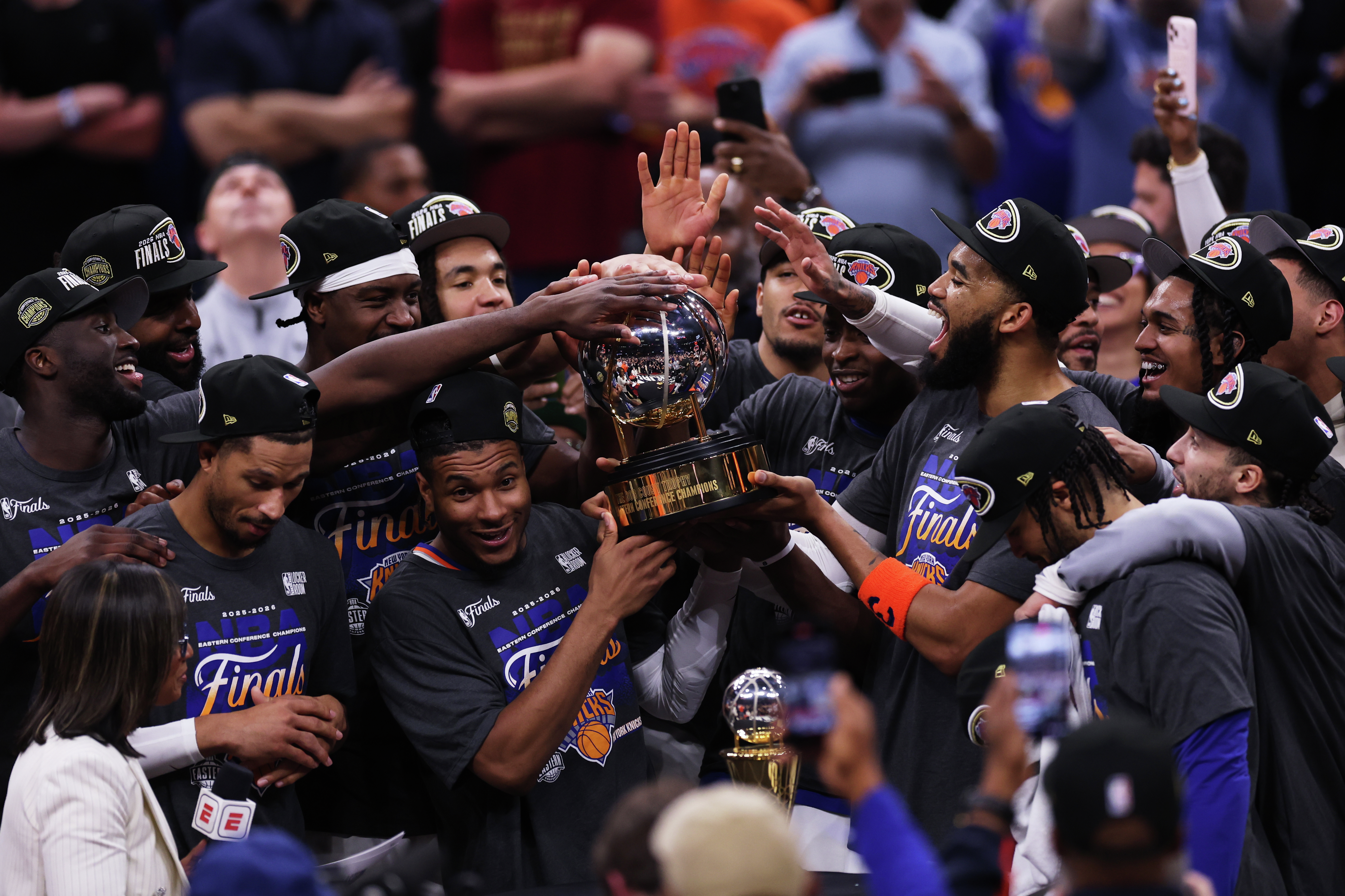 Hour 2 - The New York Knicks head back to the NBA Finals + Stephen Brunt on Jesse Marsch's extension as Canada's head coach episode artwork