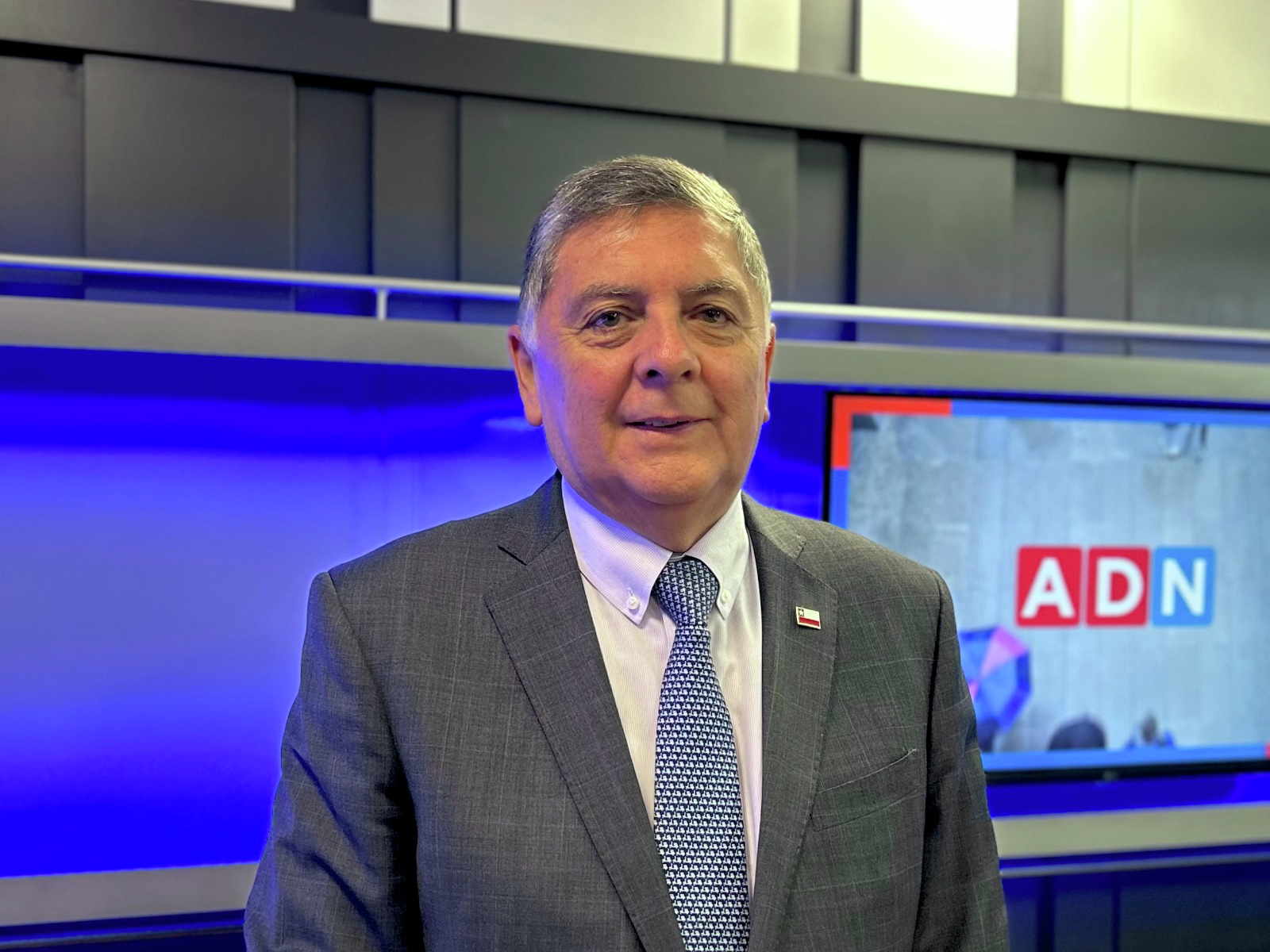Imagen de Ministro Alvarado y exsubsecretario de Hacienda: “Se está buscando un reemplazante (...) lamentamos lo que está viviendo en lo personal”