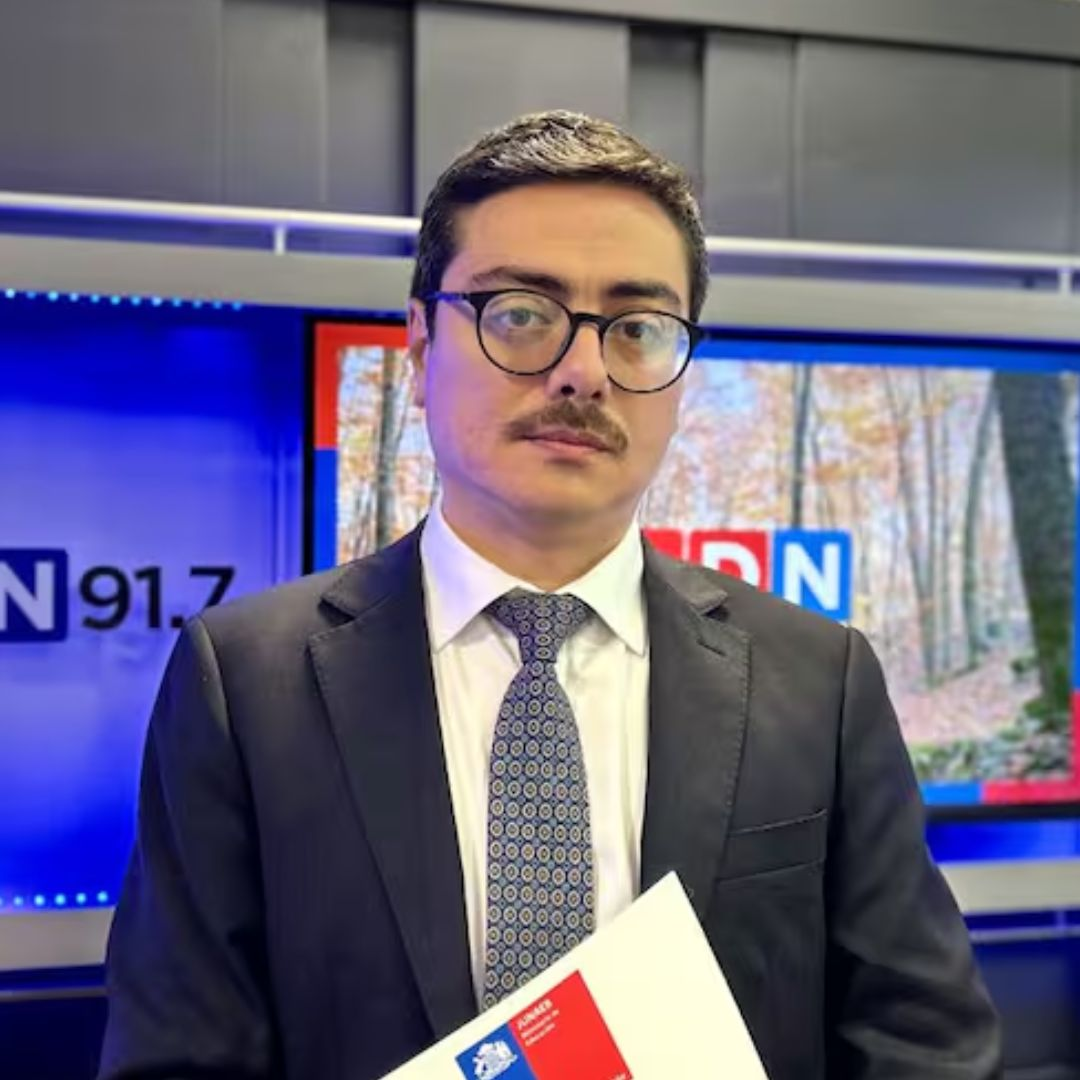 Imagen de Director de Junaeb acusa ocultamiento de información a Contraloría