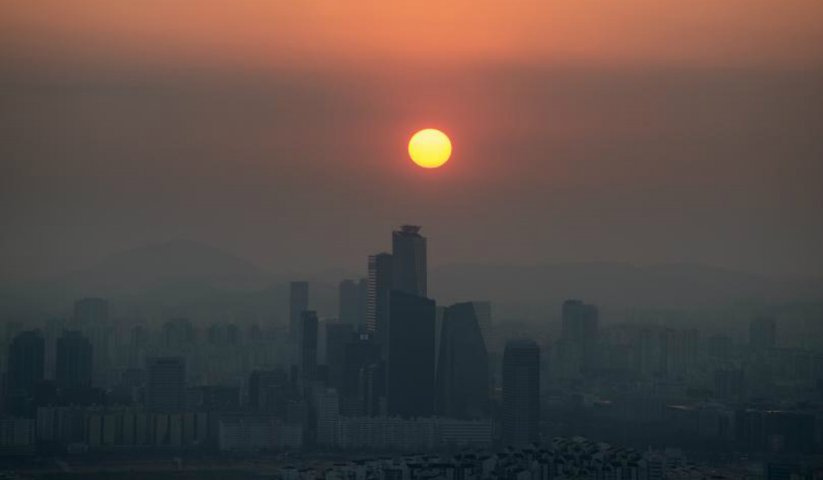Korean Air Pollution At 2 Year High, ROK Tests New Missile, Expat Alleges Police Discrimination [Korean News Update]