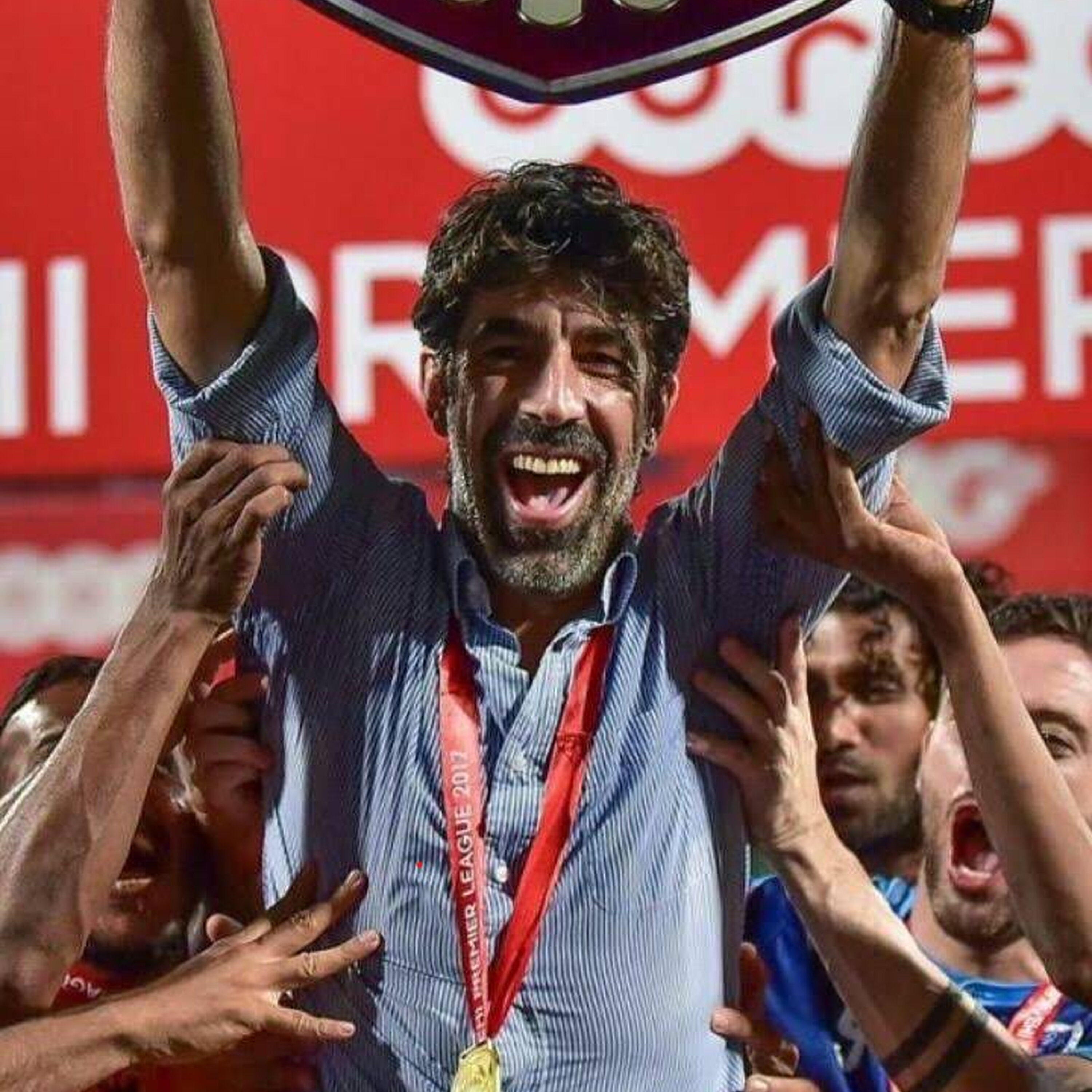 Entrevista con Óscar Bruzón, entrenador vigués con 15 títulos en Bangladesh, India o Maldivas (20/08/26)