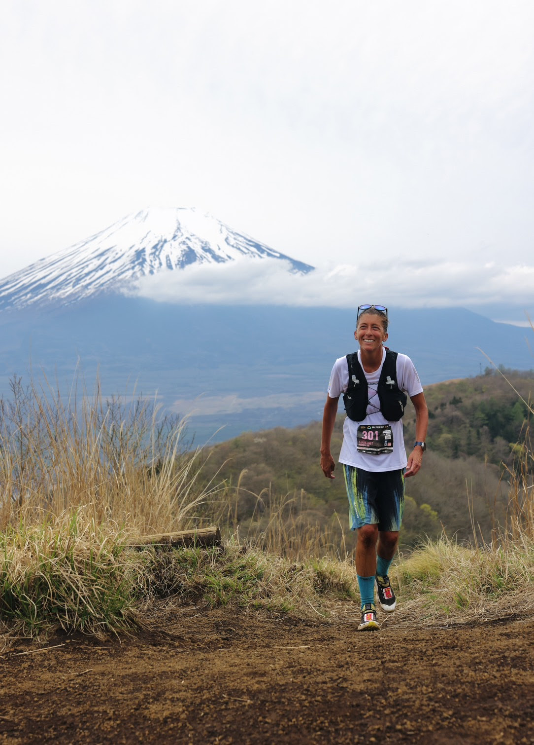 Exhibición Courtney Dauwalter: Gana Monte Fuji y sólo 2 hombres la superan