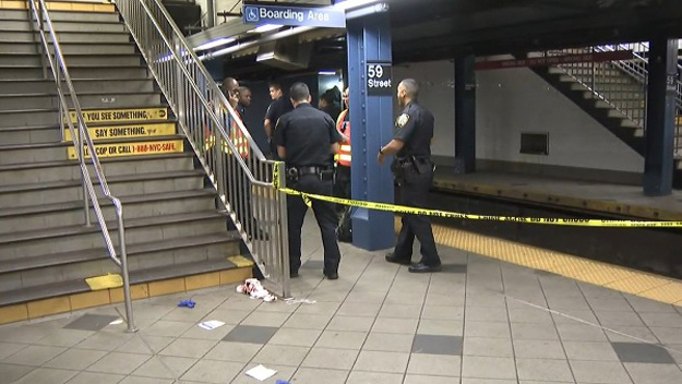Bystander Stabbed During Attempted Robbery Aboard Manhattan Subway