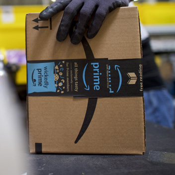 Scammers Sending Unsuspecting People Free Gifts Through Amazon