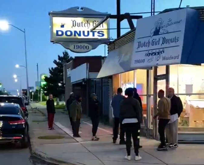 Cops among those in line as popular Detroit donut shop reopens