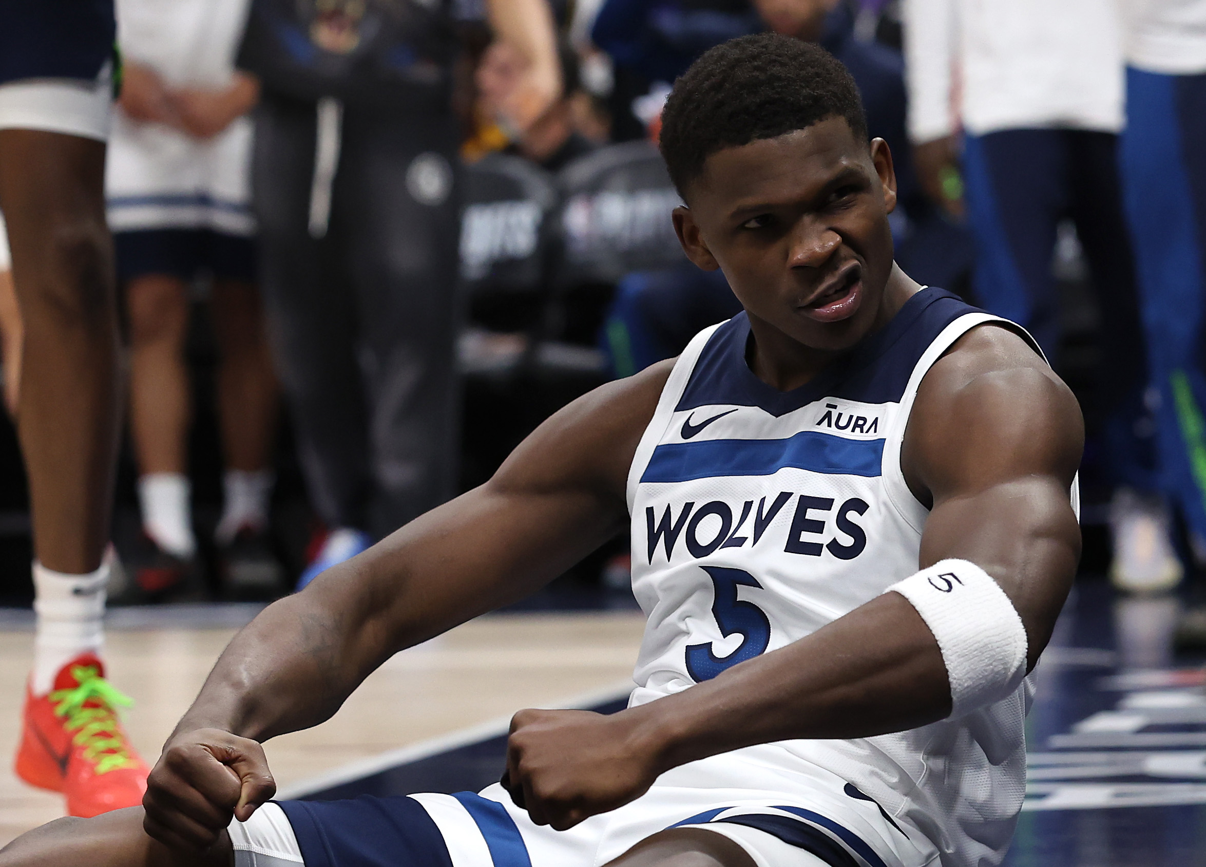 Timberwolves dominate Nuggets and lead 2-0 in playoffs