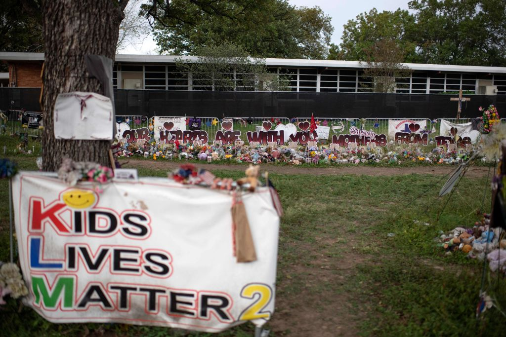Outrage toward police in Uvalde following Nashville school shooting response