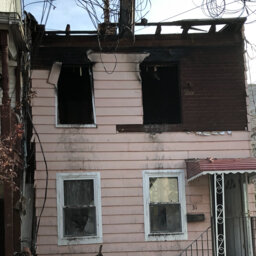 Man stabs wife, sets Staten Island home on fire