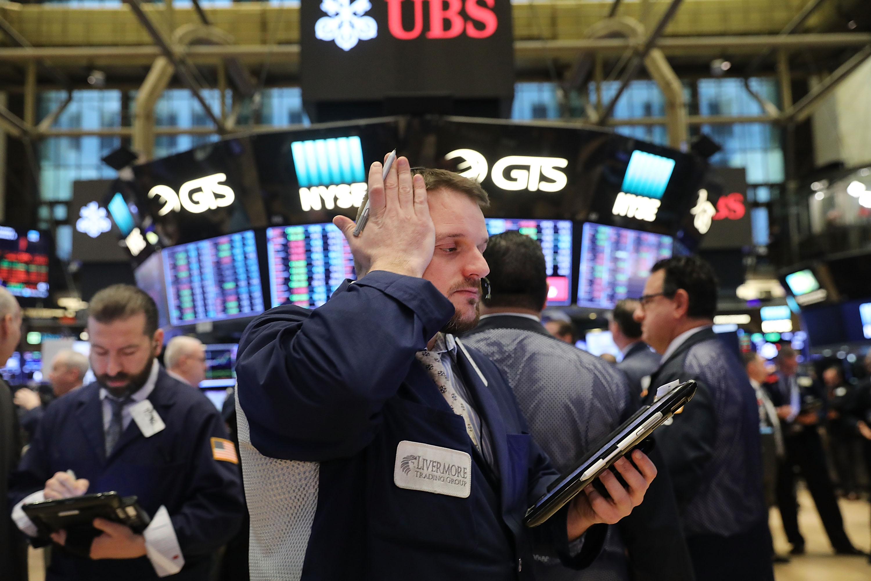 New Yorkers Try To Stay Calm While Watching Stock Market