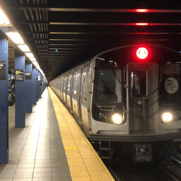 1 woman killed, another injured after falling onto Brooklyn subway tracks