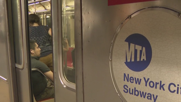De Blasio To Push For Tax On Wealthiest New Yorkers To Fund Subway Fix