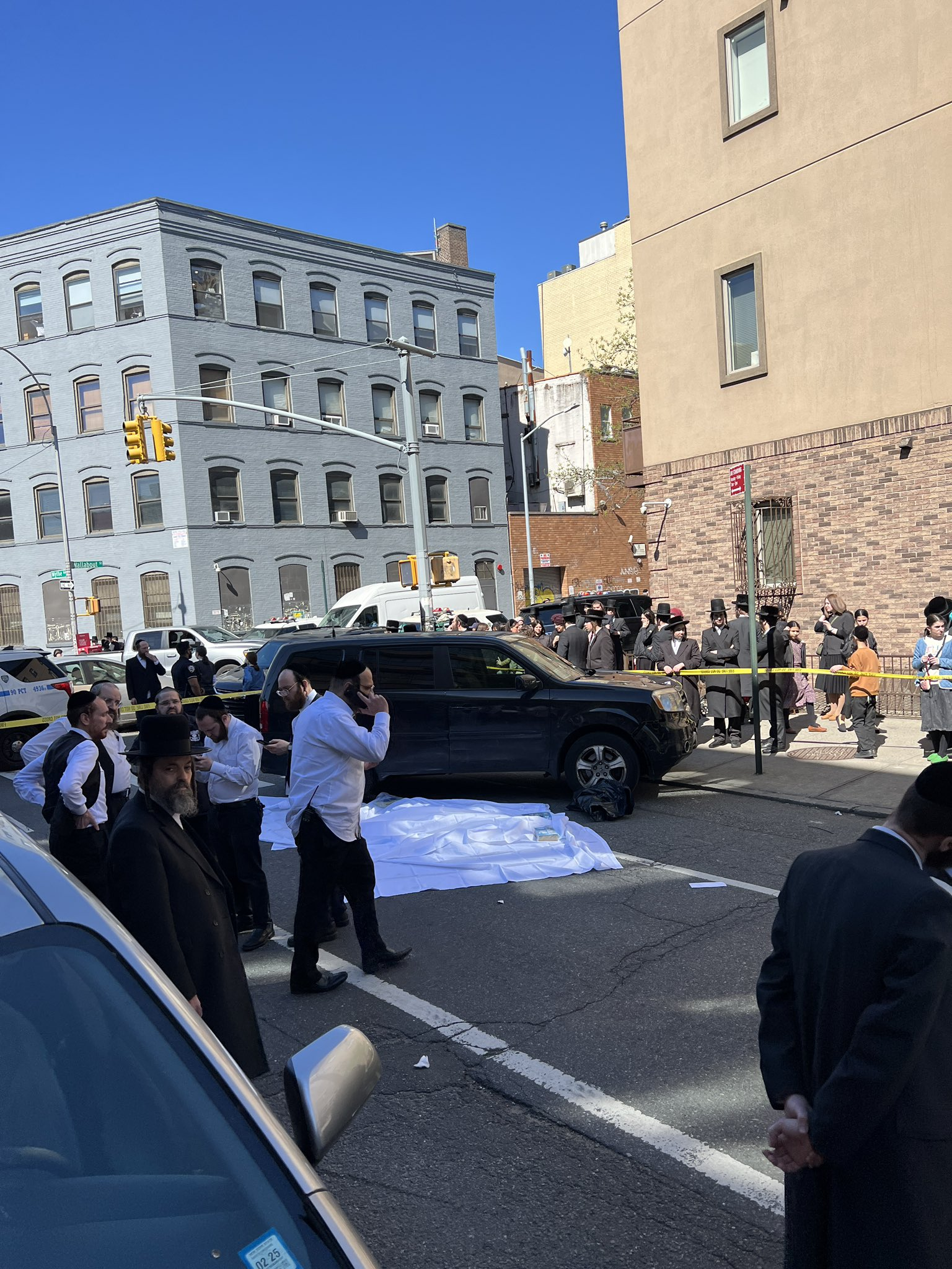 2 pedestrians struck and killed in separate incidents in Brooklyn