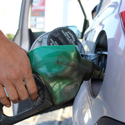Gas prices should soon be coming down for SoCal ... but brace yourself for a serious shock in 2024