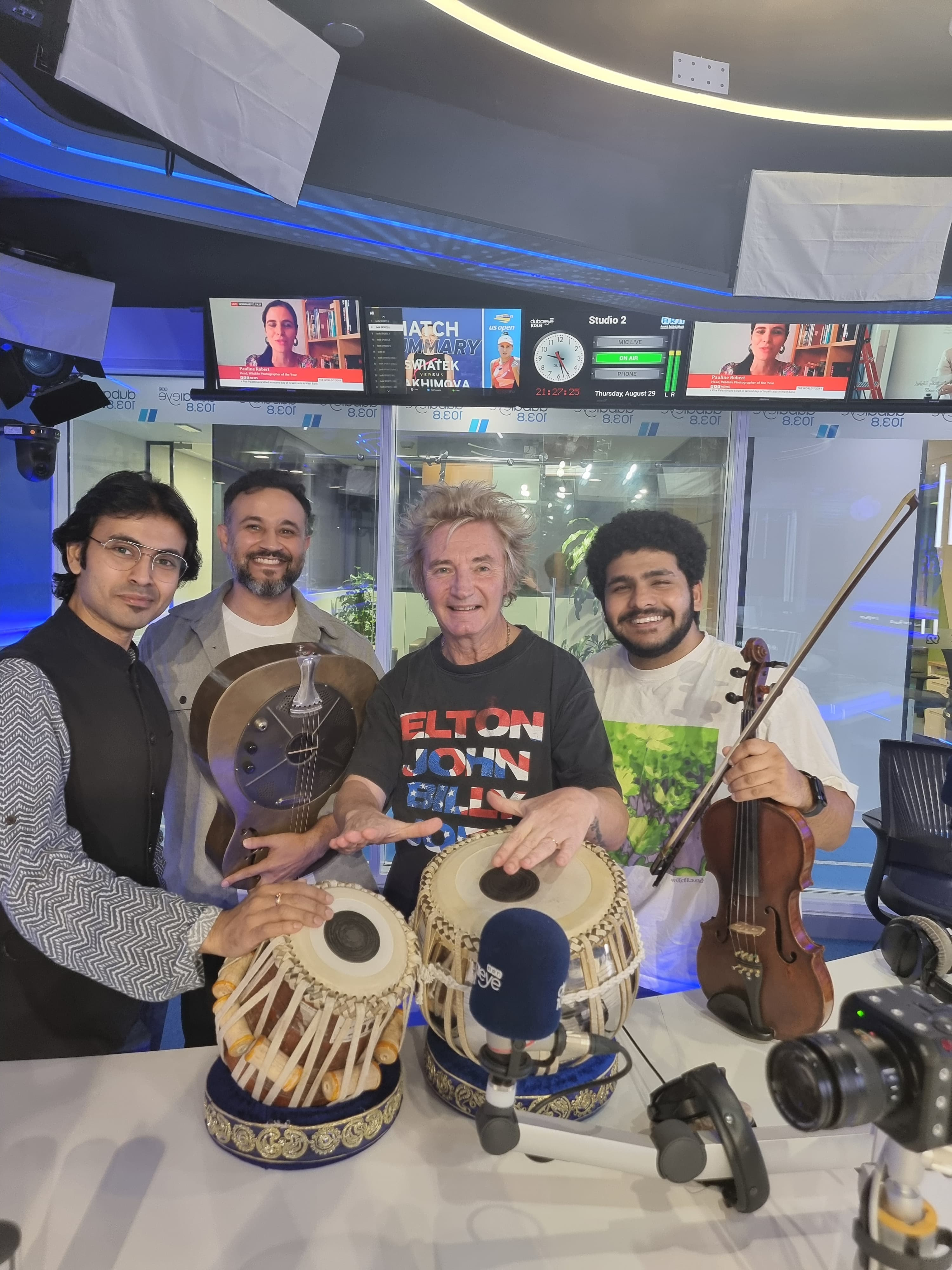 Live music with Niki Mukhi and Yadnesh Raikar