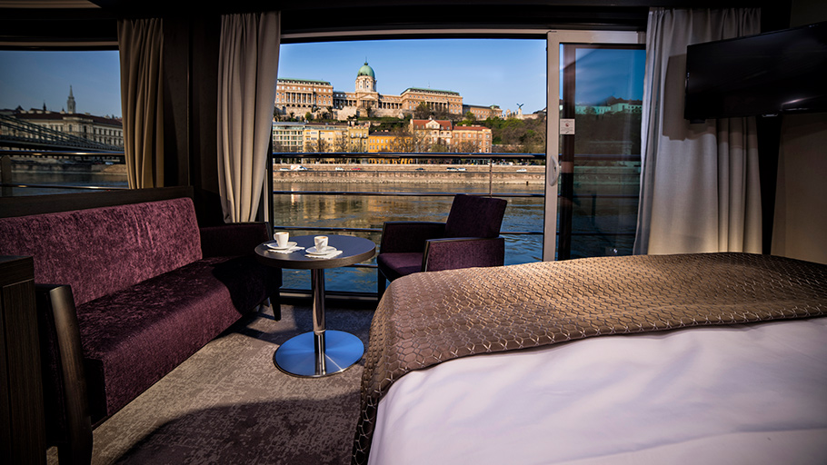 Talking Travel European River Cruises Mon Nov 28 episode artwork