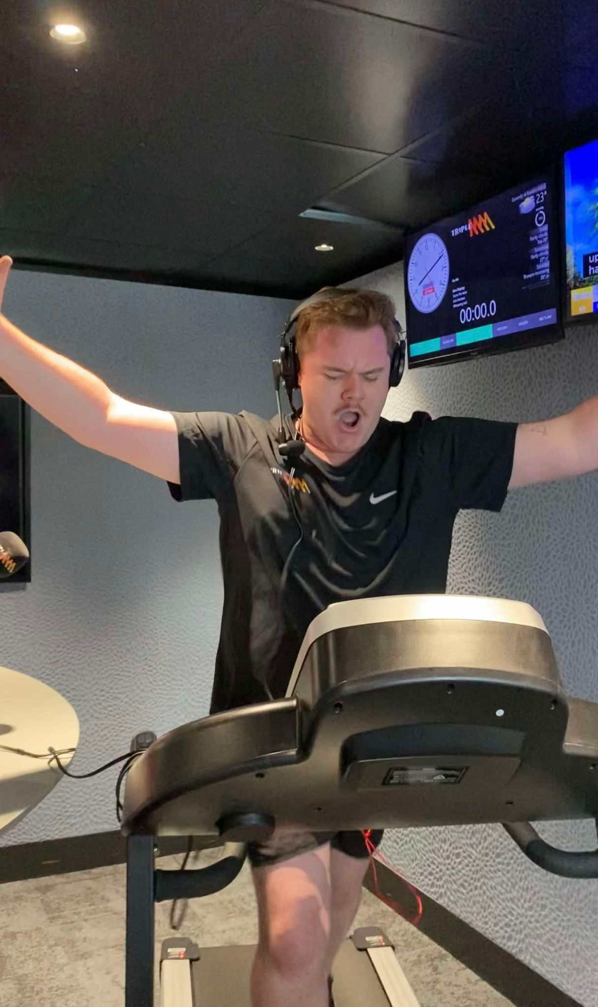 Sarge On The Run: 5KM on a treadmill DURING The Show! episode artwork