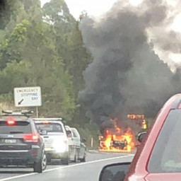 Gavin describes the Car Fire on the Pacific Highway