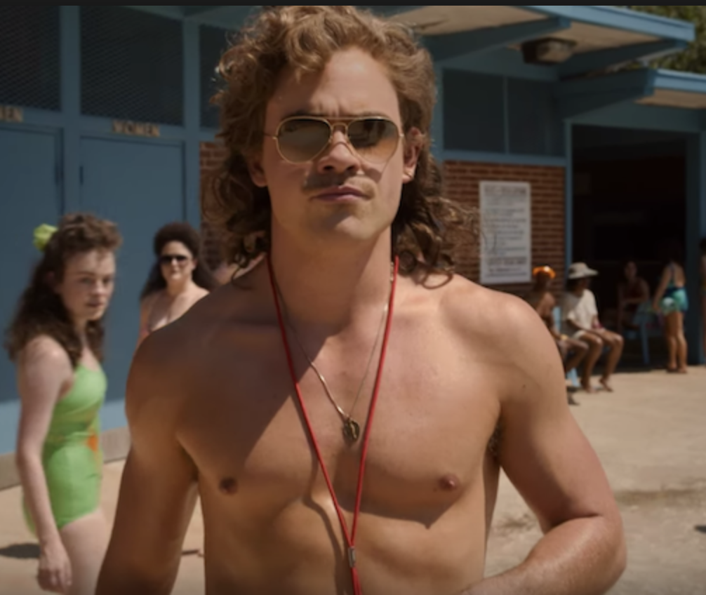 Stranger Things Dacre Montgomery Reveals The Tunes They Listen To On Set!