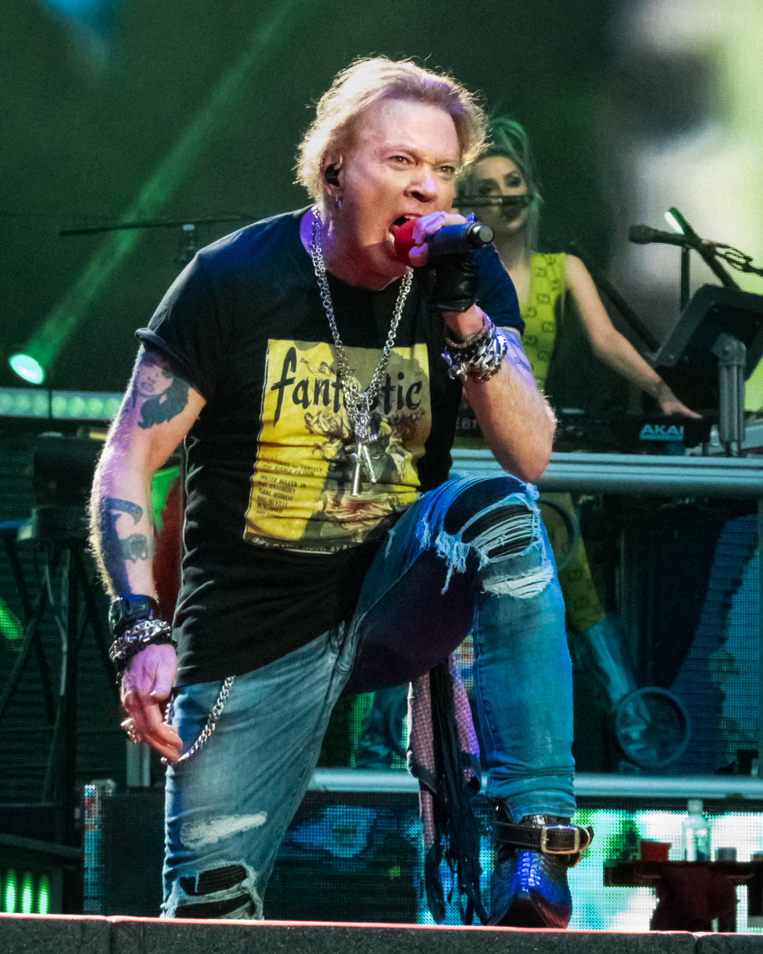 Axl Rose Injures Adelaide Fan, You Am I Good Things Health Scare + MORE