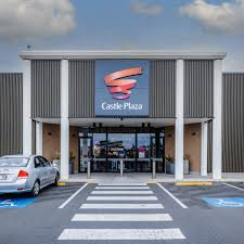 Woman arrested after using pepper spray in wild incident at Castle Plaza