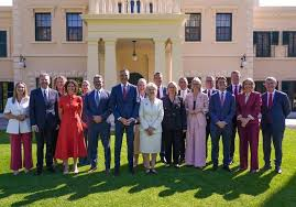 Premier brings his cabinet to Mount Gambier today