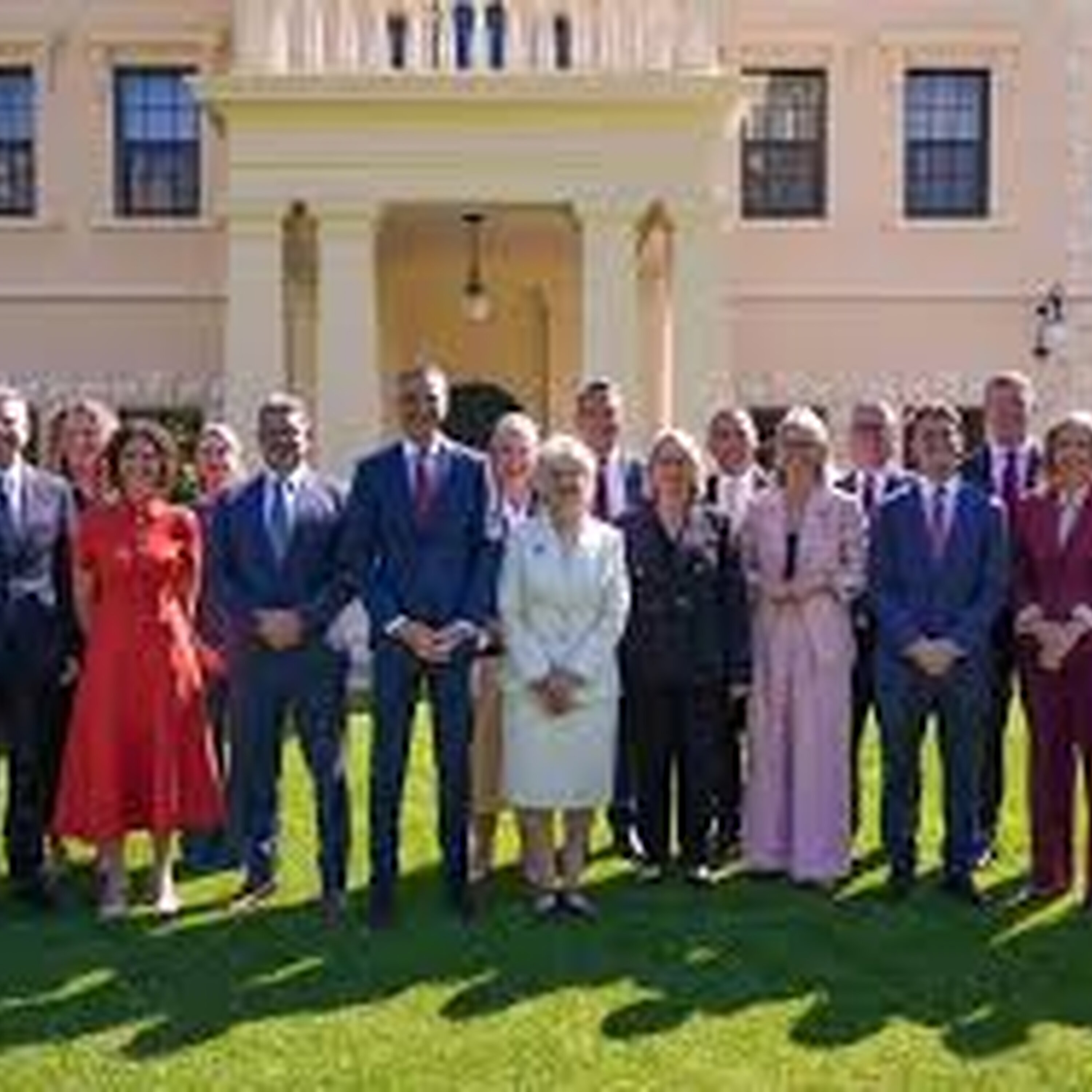 Premier brings his cabinet to Mount Gambier today