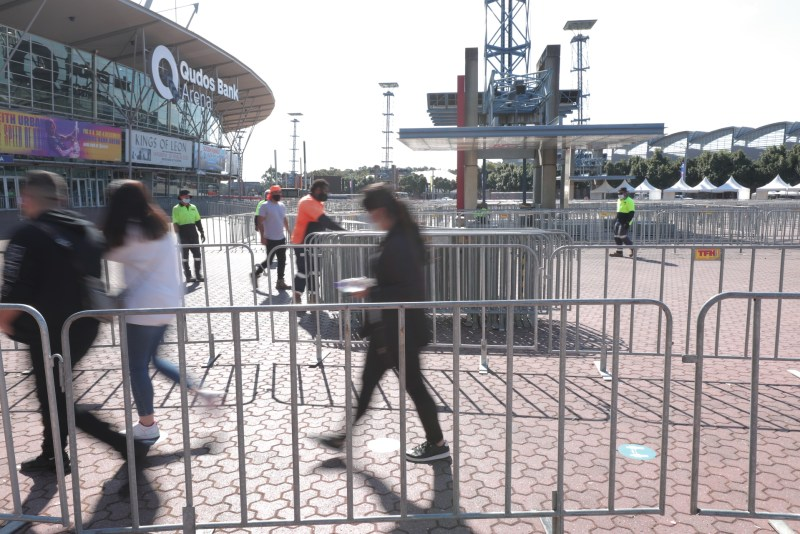 Premier denies going against health advice; Vaccine hub welcomes walk-ins