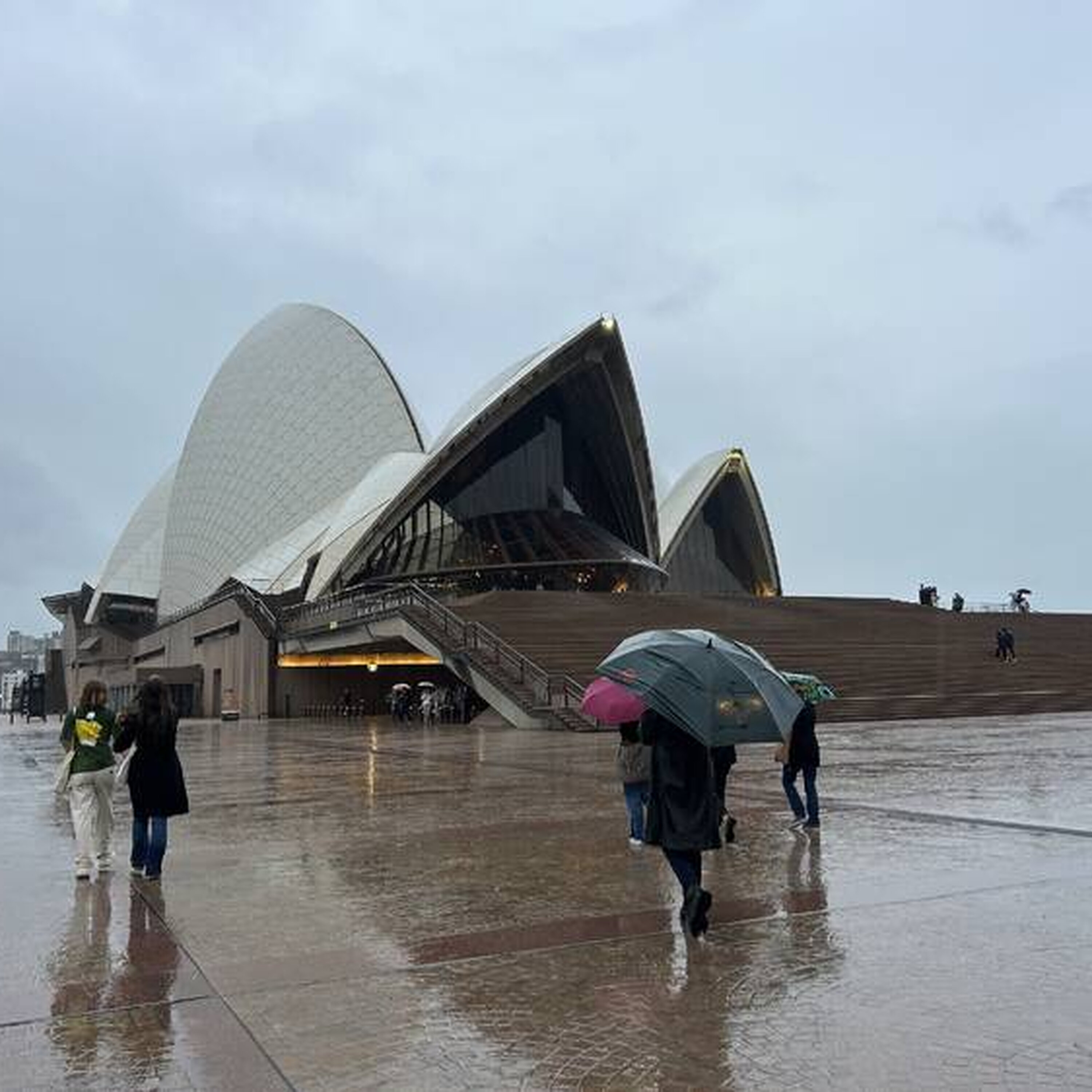 Heavy rain smashes parts of Sydney