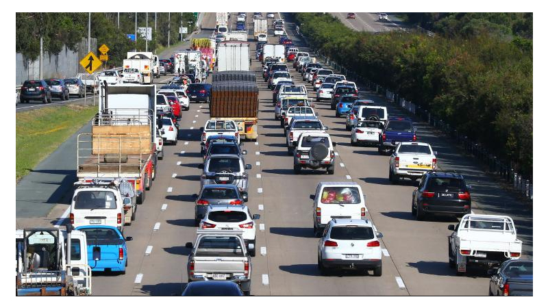 Maitland locals urged to work from home today due to flood traffic gridlock
