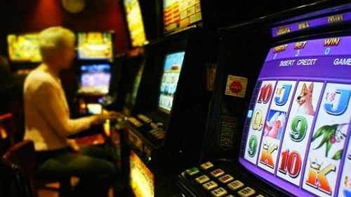 Fresh push to tackle gambling harm as Central West pokies losses soar