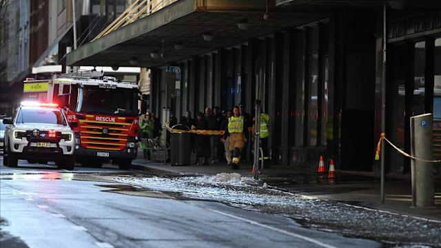 Urgent repairs in Sydney's CBD after burst water main plunged buildings into darkness
