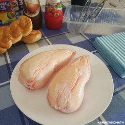 HYPER-REALISTIC CAKES: Alice Munro Chats About Her Viral Raw Chicken Cake