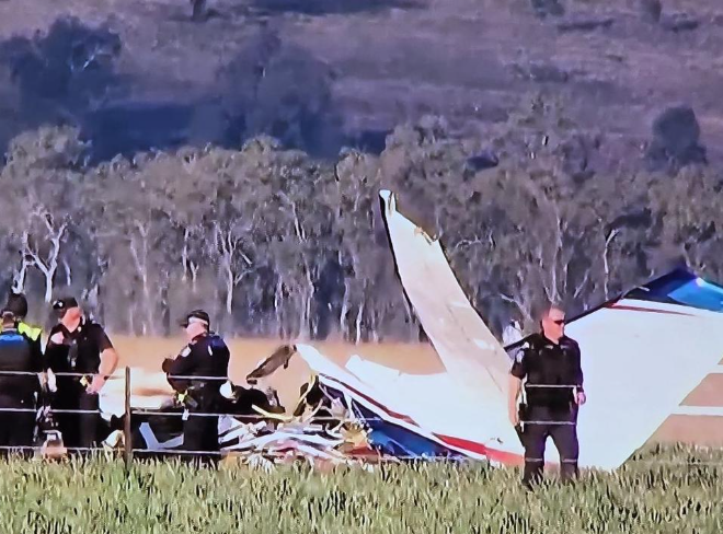 Probe piecing together what caused plane crash