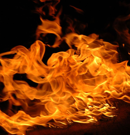 BREAKING: truck's gone up in flames, taking trailer and paddock with it