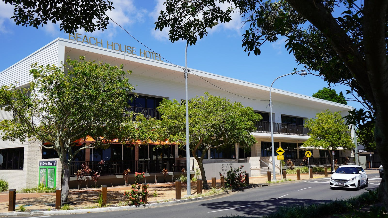Beach House Hotel Hervey Bay has anniversary goes up in flames