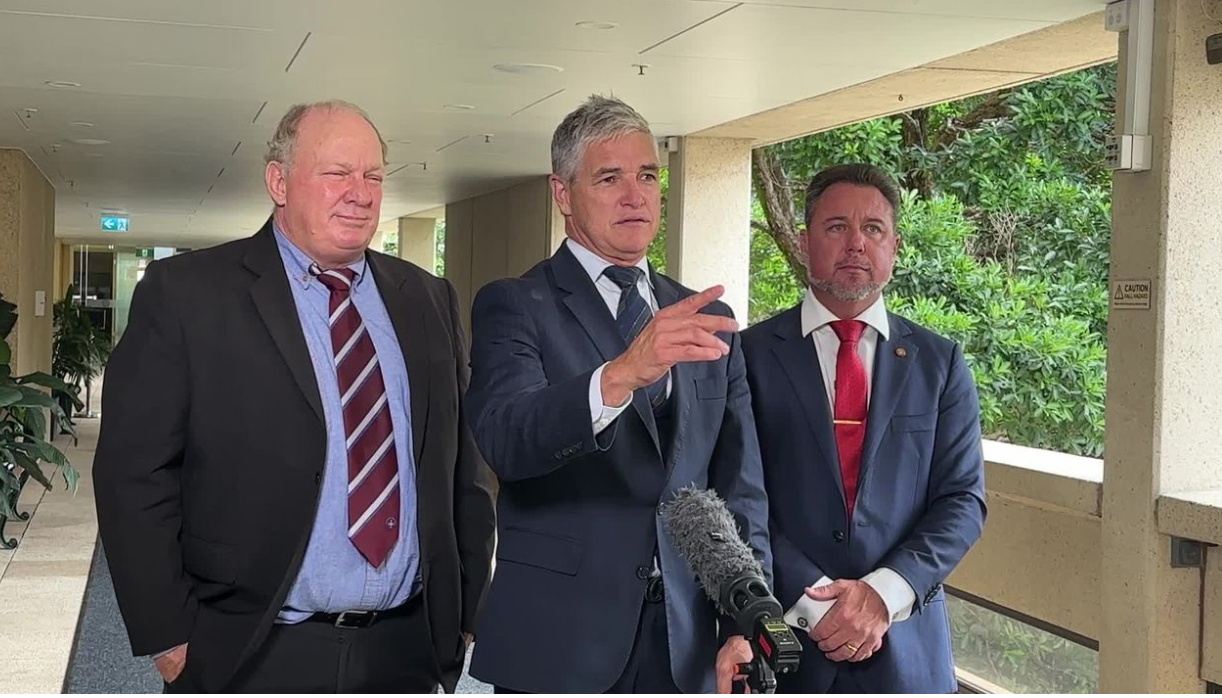 Robbie Katter tells Glencore Australia to 'bugger off'