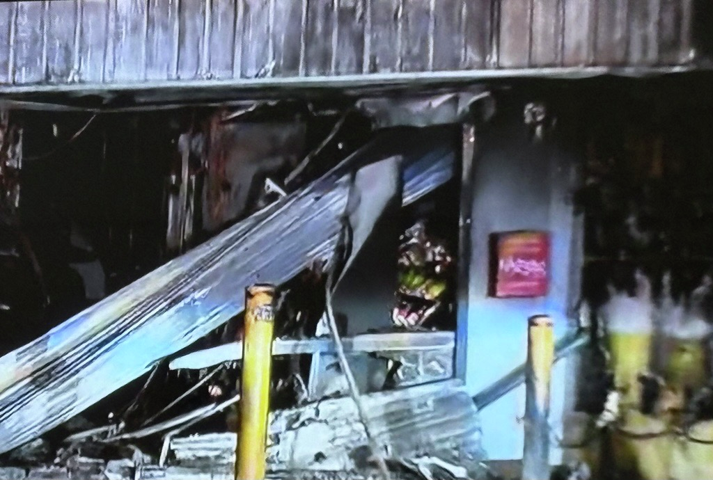 Two men badly burnt in Browns Plains Tobacconist blaze 